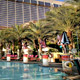 Бассейный комплекс казино - отеля Фламинго в Лас-Вегасе